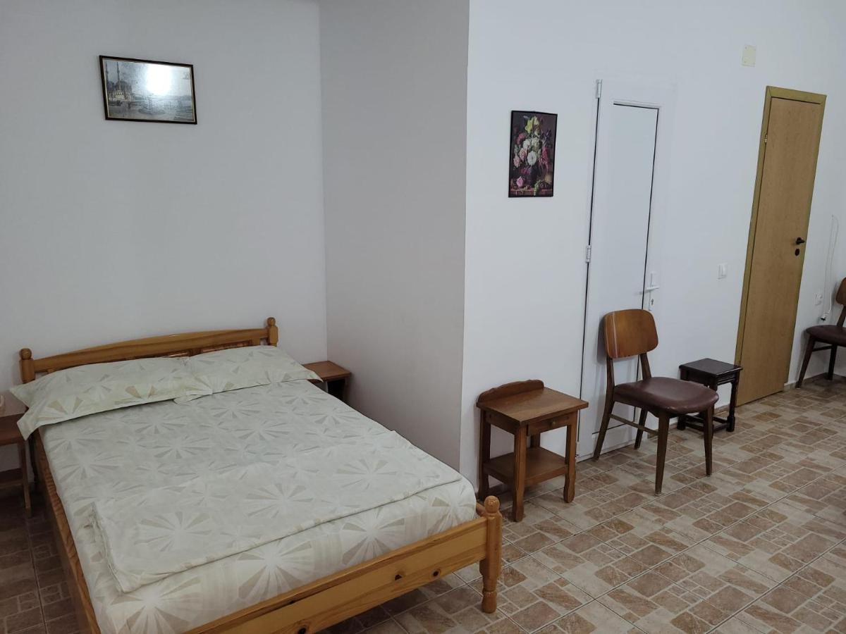 Cazare Eforie Nord, Plaja Acapulco, Garsoniere Four Studios, Bucatarie Comuna, Baie Proprie, Etaj 4, Fara Lift Экстерьер фото