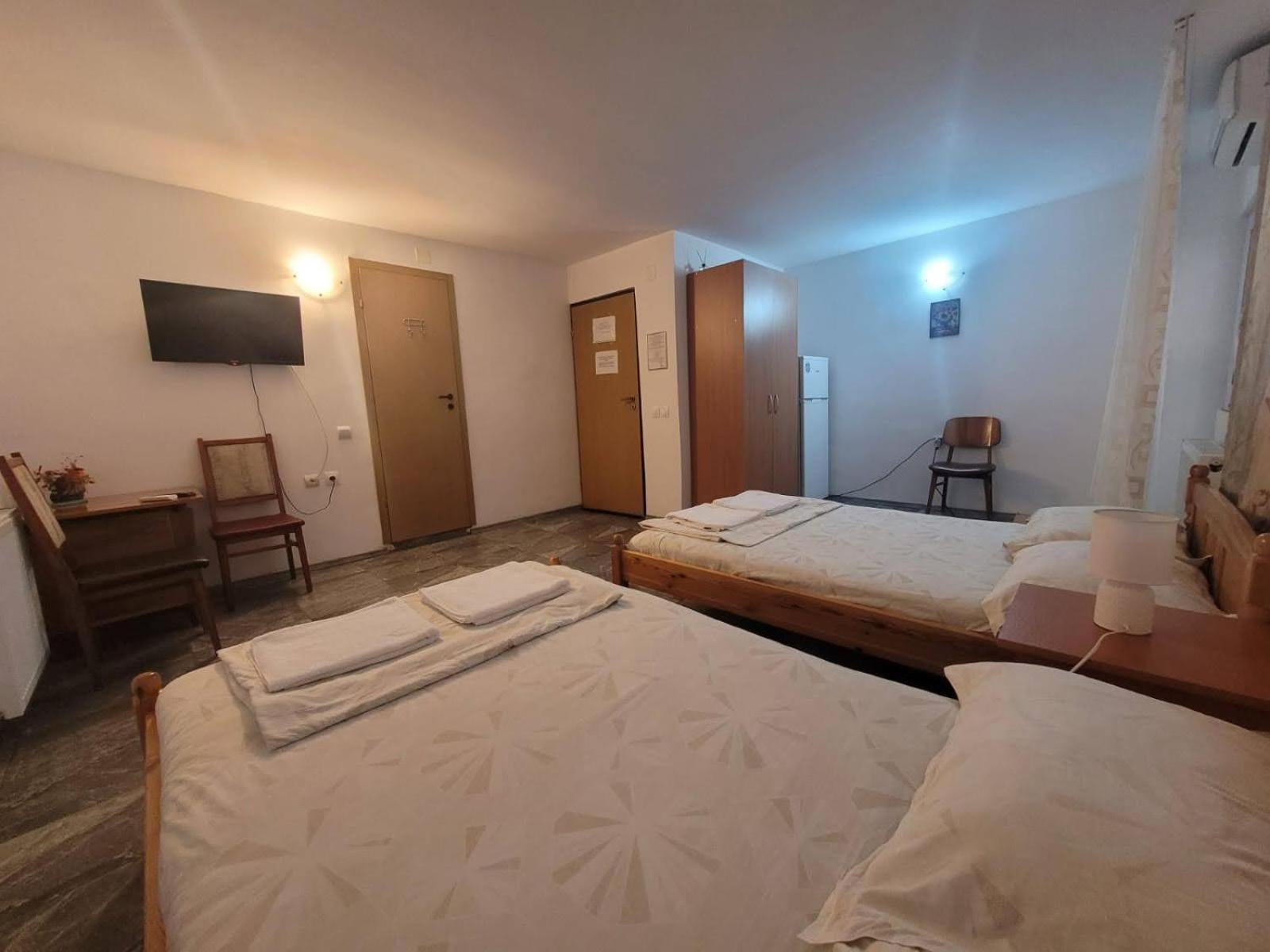 Cazare Eforie Nord, Plaja Acapulco, Garsoniere Four Studios, Bucatarie Comuna, Baie Proprie, Etaj 4, Fara Lift Экстерьер фото