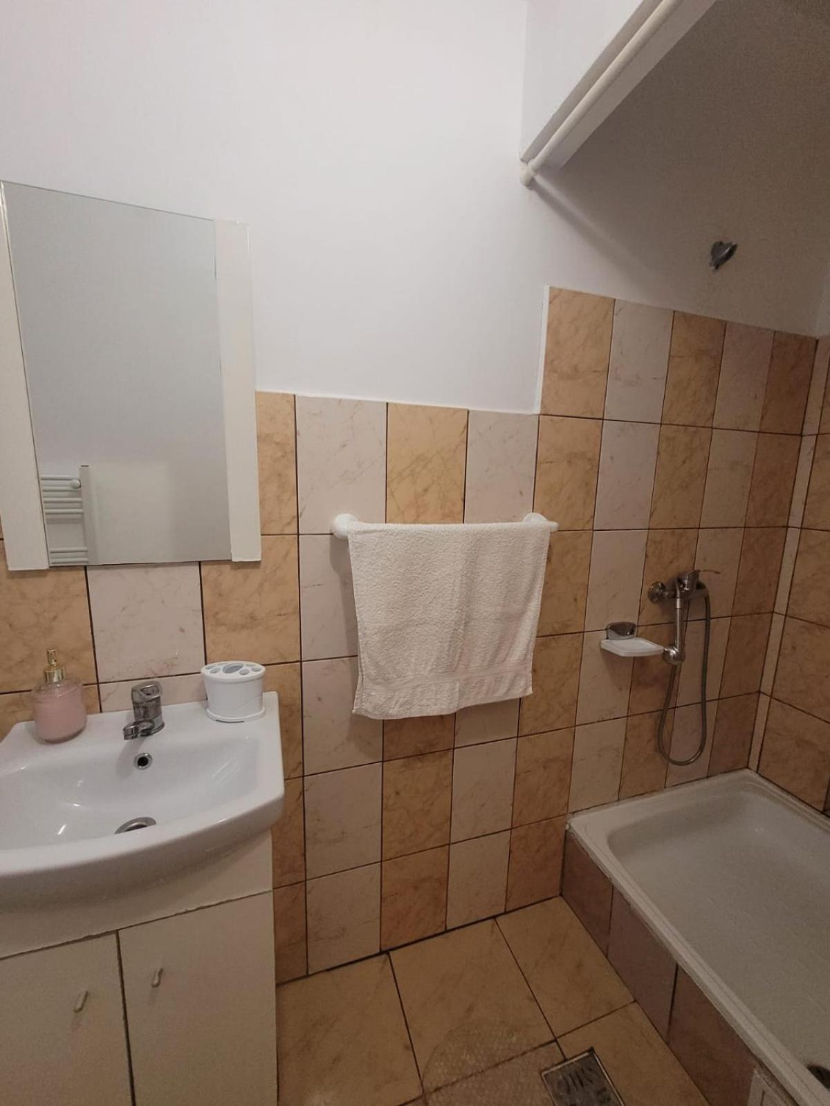 Cazare Eforie Nord, Plaja Acapulco, Garsoniere Four Studios, Bucatarie Comuna, Baie Proprie, Etaj 4, Fara Lift Экстерьер фото